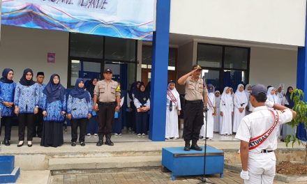 Antisipasi Kenakalan Remaja dan Tawuran Bhabinkamtibmas Kel. Gondrong dan Kanit Binamas Sambang Polkiss ke Sekolah SMPN 32 Tangerang