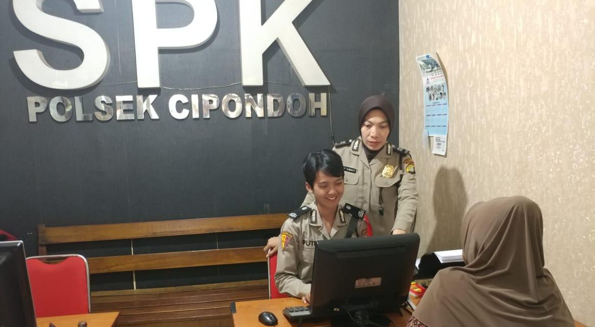 Siswa Polwan (Latja) Ikuti Pelatihan Setral Pelayanan Kepolisian (SPK) di Polsek Cipondoh