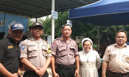 Kanit Binmas hadiri Bhakti Sosial di SMPK Sang Timur Karang Tengah Kota Tangerang