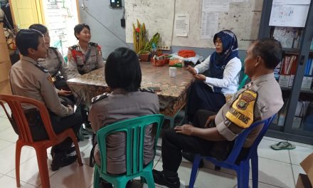 Sambang Polkis, Bhabinkamtibmas dan Siswa Latja Sampaikan Pesan Kamtibmas Kepada Kepala Sekolah