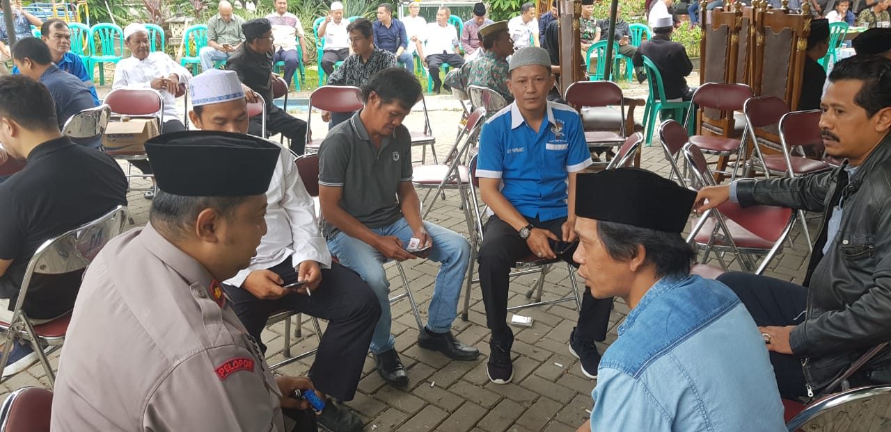 Kapolsek Ciledug Melayat ke rumah duka Alm. Hendro Prabowo Sudimara Timur Ciledug Kota Tangerang