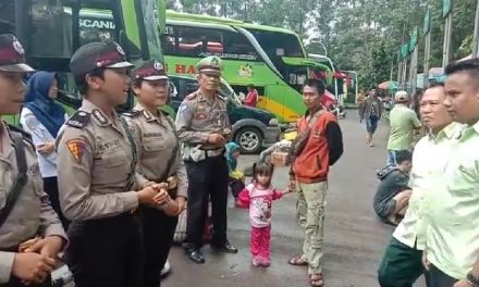 Shoot Pertama Pelaksanaan Pelatihan Fungsi Lantas Bagi Siswa Polwan di Terminal Poris Plawad Oleh Mentor AKP Bambang