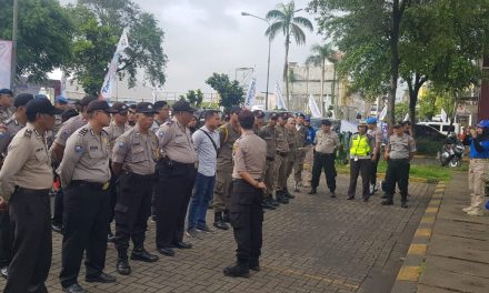 Apel Gelar pasukan dalam rangka persiapan pembukaan Tangerang Expo 2020 di CBD Ciledug Kota Tangerang