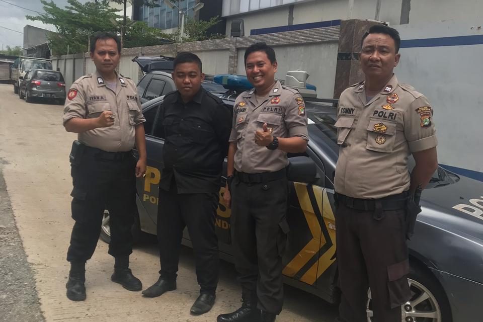 Cegah Kejahatan Dengan Patroli Biru Anggota Samapta Polsek Cipondoh