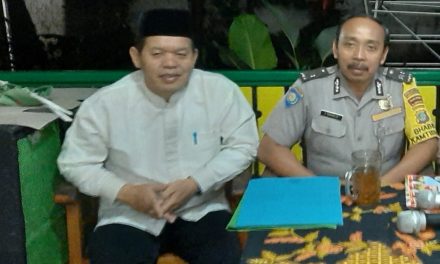 Sambang Tomas, Bhabinkamtibmas Mengajak Aktifkan Siskamling