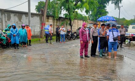 Kapolsek Teluknaga Pimpin Pengamanan Aksi Unjuk Rasa Karyawan PT Prima Indah Lestari