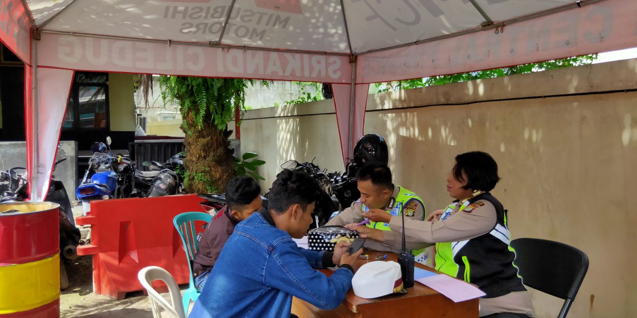 Operasi Rutin Kepolisian Pagi Hari di Polsek Ciledug