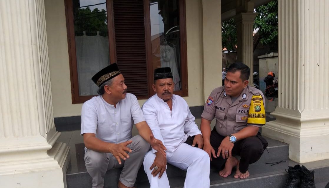 Bhabinkamtibmas Poris Plawad Sambangi Tokoh Masyarakat Agar Tidak Terpengaruh Berita Hoax