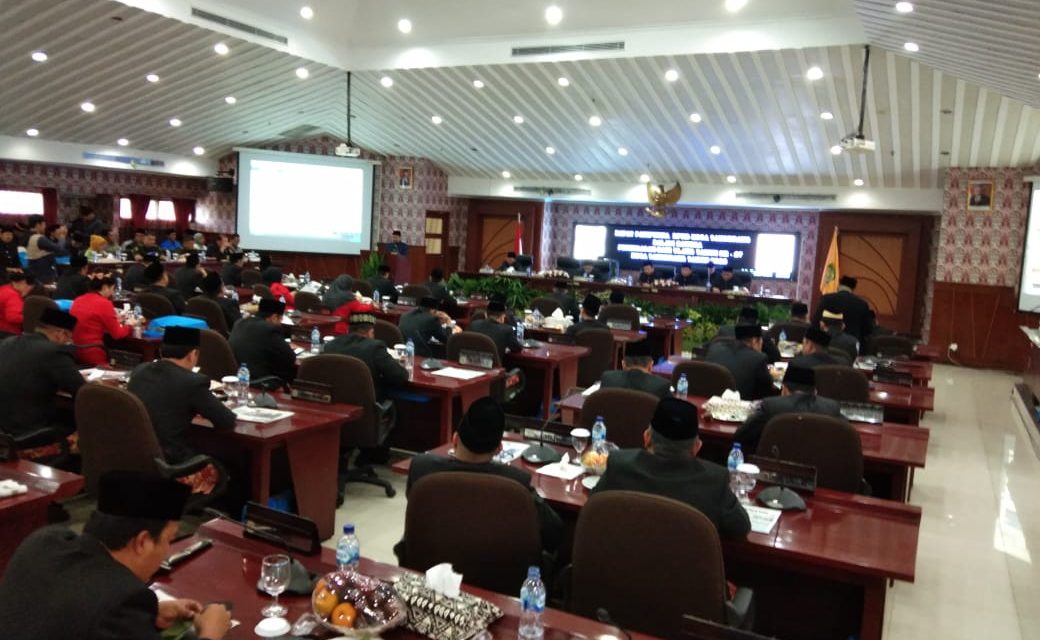 Rapat Sidang Paripurna DPRD Kota Tangerang dalam rangka Peringatan Hari Ulang Tahun Ke-27 di acara hari Puncaknya di tahun 2020, Wakapolres Metro Tangerang Kota AKBP Robert De Deo Hadir penuhi undangan