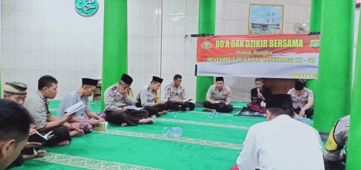 KAPOLSEK BENDA KOMPOL DODDY GINANJAR, SH, BESERTA JAJARANNYA DAN WARGA MASYARAKAT GELAR DOA DAN DZIKIR BERSAMA MENYAMBUT HUT KOTA TANGERANG KE-27