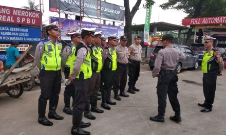 Anggota Polsek Cipondoh Laksanakan Pengamanan Di Rest Area