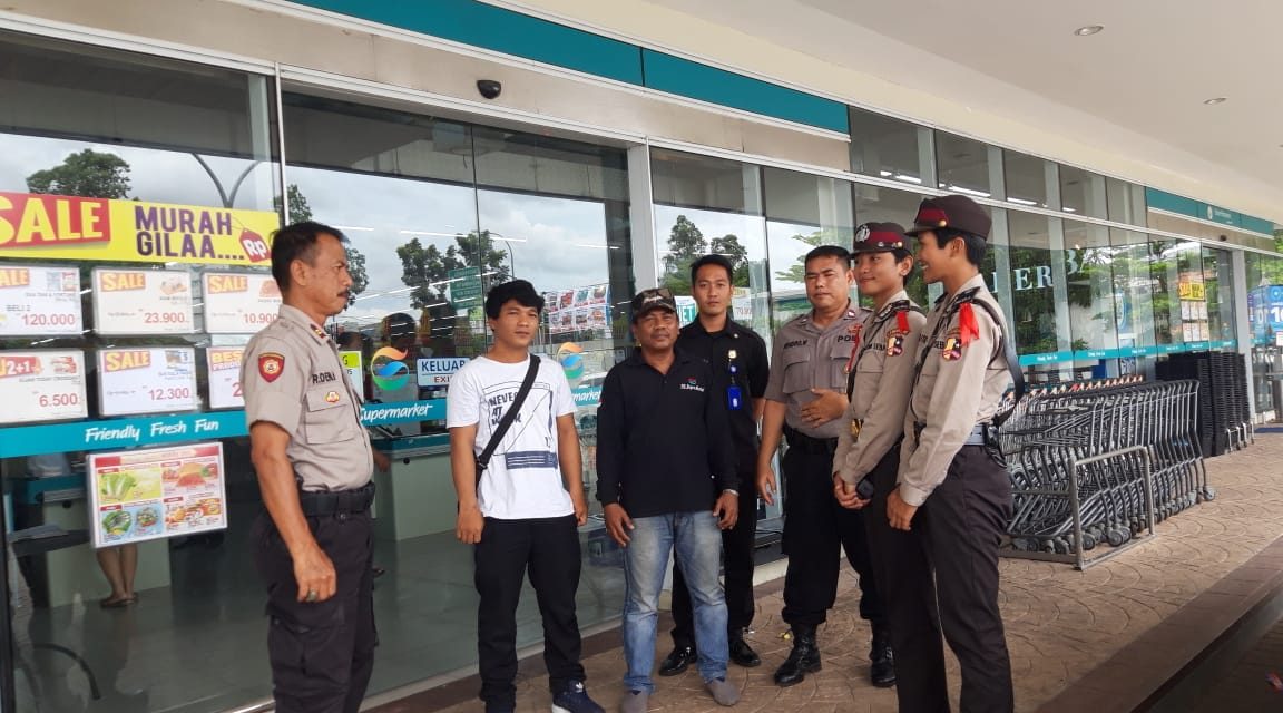 Kanit Samapta Pimpin Patroli Dialogis Ke Supermarket