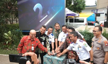 Walikota Tangerang, Wakapolres Metro Tangerang Kota dan Kapolsek Batu Ceper menghadiri Kegiatan peluncuran Launching penggunaaan SMART CARD pengujian kendaraan bermotor dan BRT di Kantor DLLAJR UPT pengujian kendaraan bermotor Batu Ceper Kota Tangerang