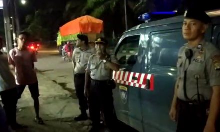 Patroli Biru, Ipda Ismail Antisipasi Penyebaran Corona dengan Himbau Masyarakat Tidak Berkumpul