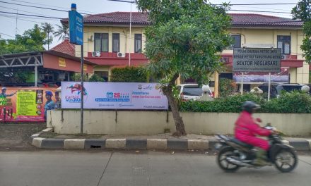 Polsek Neglasari Pajang Spanduk ‘Kartini Run 2020’ di Mapolsek