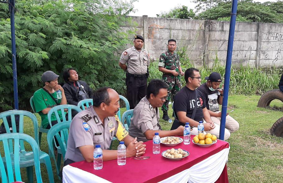 Kepolisian Polsek Cipondoh Laksanakan Pengamanan Pembukaan Turnamen Sepak Bola Antar RW di Kel. Kunciran Indah