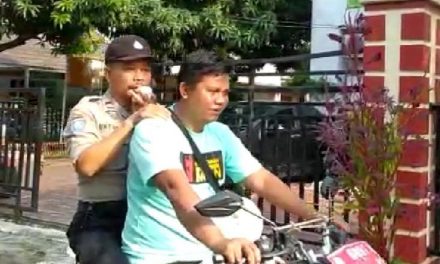 Bhabinkamtibmas Kel. Cipondoh Indah Lakukan Video Sosialisasi Antisipasi Wabah Covid-19