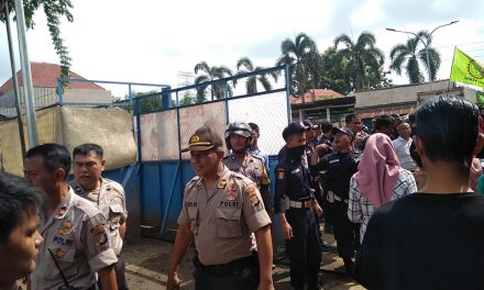 Kepolisian Polsek Cipondoh Gelar Pengamanan Aksi Unras Serikat Buruh AB3 ke DPRD Prov. Banten