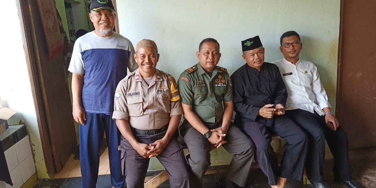 Sambang Tokoh Oleh Bhabinkamtibmas dan Tiga Pilar Kelurahan Cipondoh