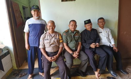 Sambang Tokoh Oleh Bhabinkamtibmas dan Tiga Pilar Kelurahan Cipondoh