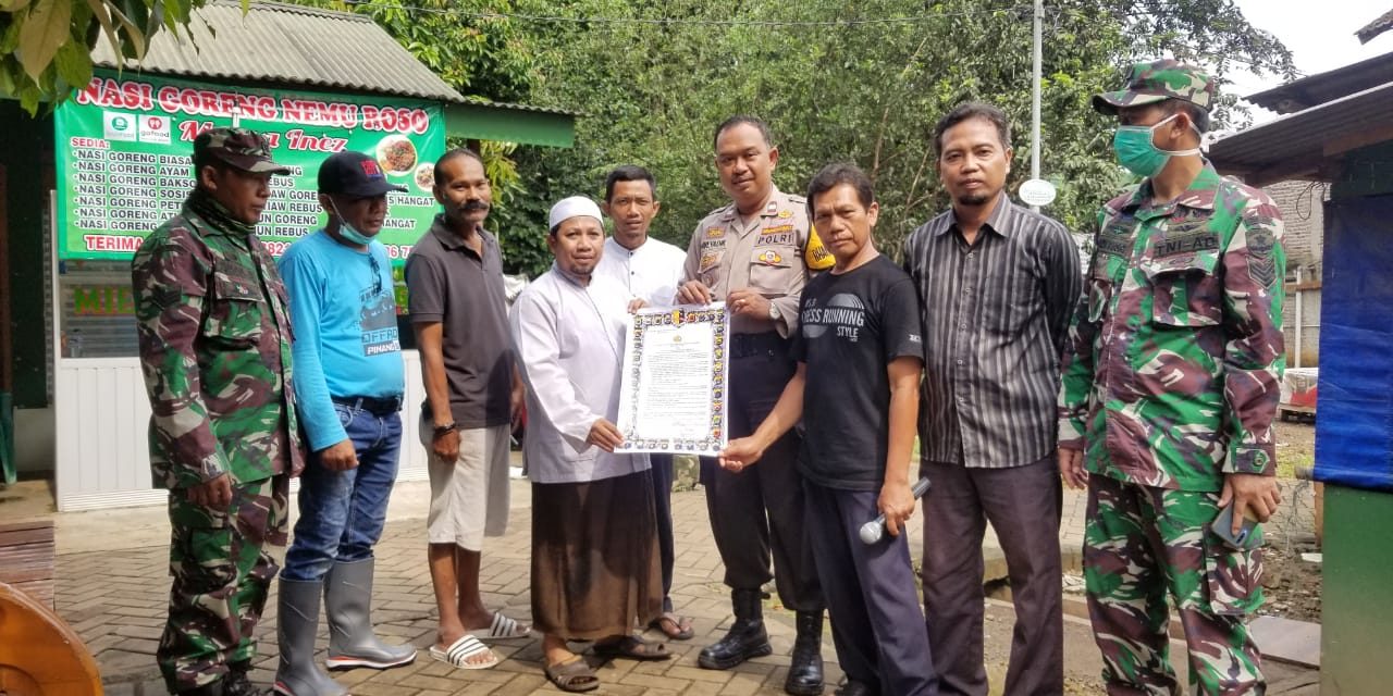 Bhabinkamtibmas Sosialisasikan Maklumat Kapolri Dan Ajak Warga Diam di Rumah