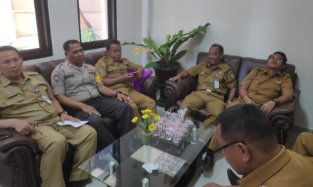 Aiptu Asmad Hadir Dalam Rapat Kerja di Kel. Pinang Bahas Penyebaran Wabah Penyakit