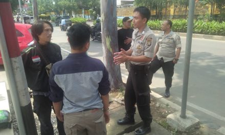 Unit Patroli 6505 Polsek Cipondoh Gelar Patroli Biru Dan Sambang Dialogis Kepada Warga Dan Sopir Grab