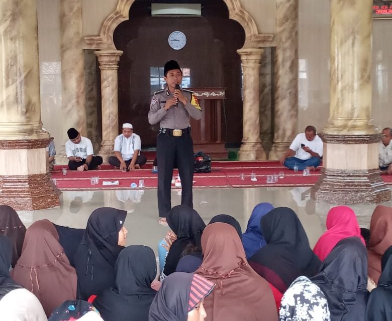 BHABINKAMTIBMAS KELURAHAN JURUMUDI KECAMATAN BENDA, HADIRI PENGAJIAN BULANAN, YATIM CERIA.