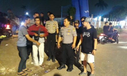 Anggota Samapta Bubarkan Remaja Yang Masih Nongkrong Saat Patroli Biru