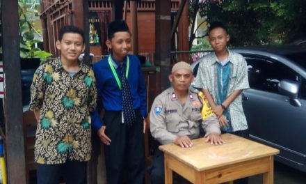 Sambang Polsantren, Aiptu Supriyadi Ajak Pemuda Lakukan Inovasi Untuk Kemajuan Bangsa