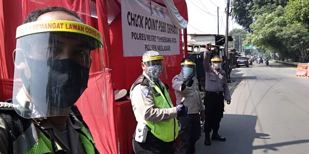 Hari Kedua PSBB, Polsek Neglasari bersama Personil Gabungan di kerahkan di Check Point