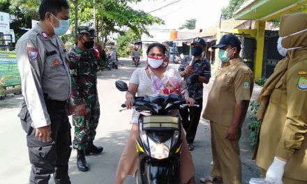 Pemantauan Pelaksanaan PSBB di Kawasan Wajib Pakai Masker oleh Sinergitas 3 Pilar Kel. Poris Plawad Cipondoh