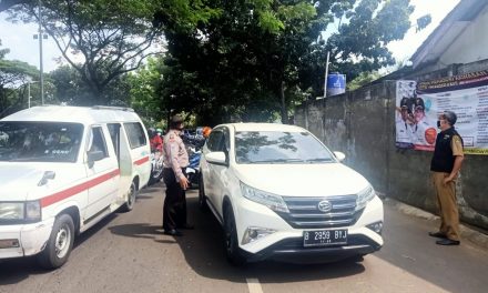 Bhabinkamtibmas Bersama Tiga Pilar Lakukan Pemeriksaan di Check Point Graha Raya