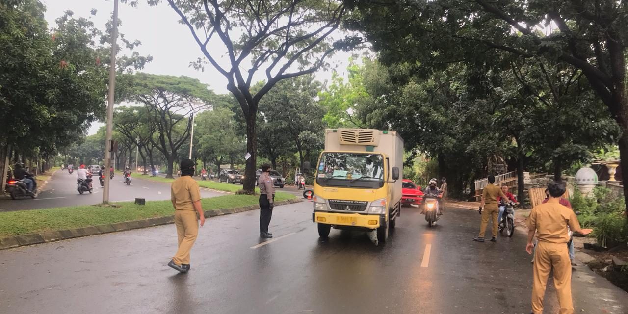 Pelaksanaan dan Himbauan PSBB Chek Point di Kel. Sudimara Pinang Kec. Pinang.