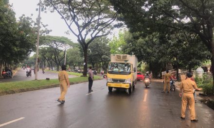 Pelaksanaan dan Himbauan PSBB Chek Point di Kel. Sudimara Pinang Kec. Pinang.