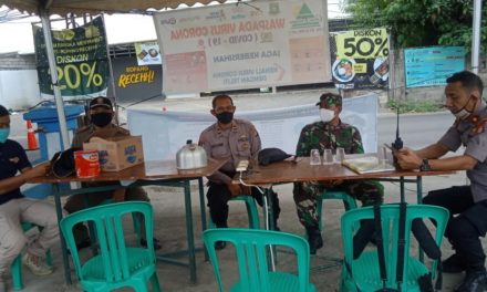 Kapolsek Cipondoh  KOMPOL JIMMY M SIMANJUNTAK, S.IK  Monitoring Lokasi Check Poin PSBB di Di Zona Perbatasan