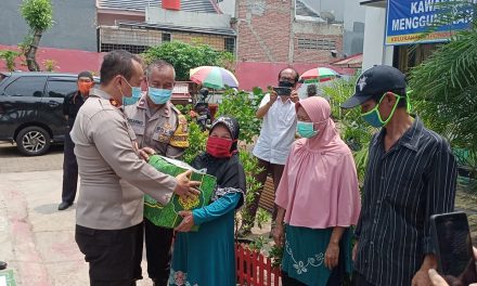 Rangkaian Pendistribusian Paket Sembako dari Baintelkam Mabes Polri di Wilayah Hukum Polsek Cipondoh