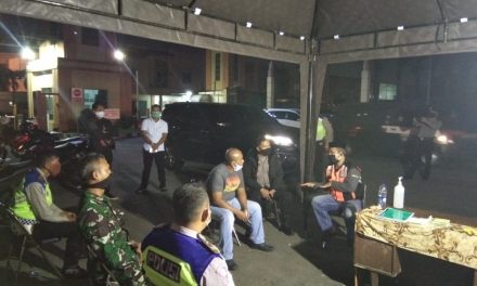 Berlakunya PSBB Di Kota Tangerang Polsek Batu Ceper mengelar ‘’Operasi Cipkon’’ Monitoring / Himbau Mobilitas Warga Masyarakat Yang Beraktifitas Di Malam Hari Untuk Cegah Corona