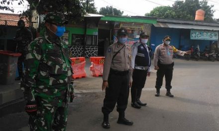 Kapolsek Neglasari Pimpin PSBB di Pos Check Point