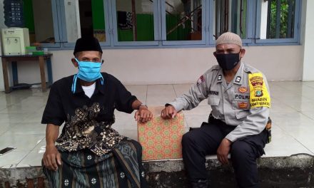 Pendistribusian Bantuan dari BIK Mabes Polri kepada Ustadz dan Marbot Masjid Jami Al Iklas Cipete