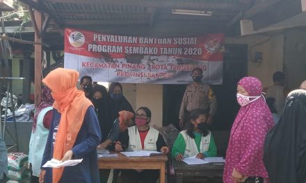 Penyaluran BPNT Dari Dinsos Kota Tangerang Kepada Warga di Kel. Pinang