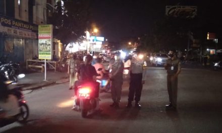 Patroli “OPS CIPKON” Malam Maka Personil Polsek Batu Ceper Meminimalisir dan mengantisipasi pelaku kejahatan (3C) dan Tim Patroli Berikan Himbauan Kepada Warga Masyarakat Terkait Pencegahan Covid-19