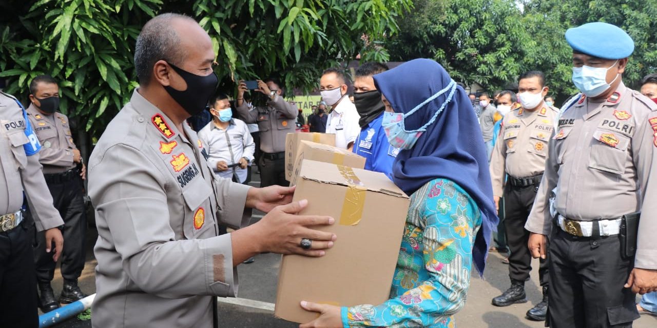 Polrestro Tangerang Kota Laksanakan Gerakan Serentak Baksos Polri Peduli Covid-19