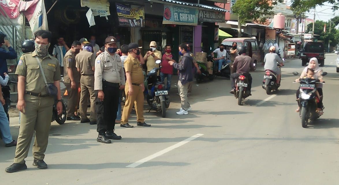 Penertiban Pelanggar PSBB Oleh 3 Pilar Kec. Cipondoh di Kel. Poris Plawad Utara Cipondoh