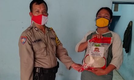 Polsek Cipondoh Gelar Baksos Salurkan Beras Jelang Hari BHAYANGKARA KE 74 di Kel. Cipondoh Indah