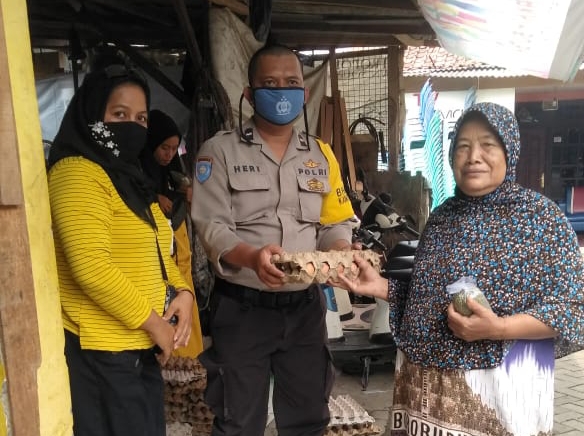 Pelaksanaan Monitoring dan Pengamanan Pemberian BNPT dari Bank BNI oleh Tiga Pilar Bagi Warga Kel. Pakojan, Pinang