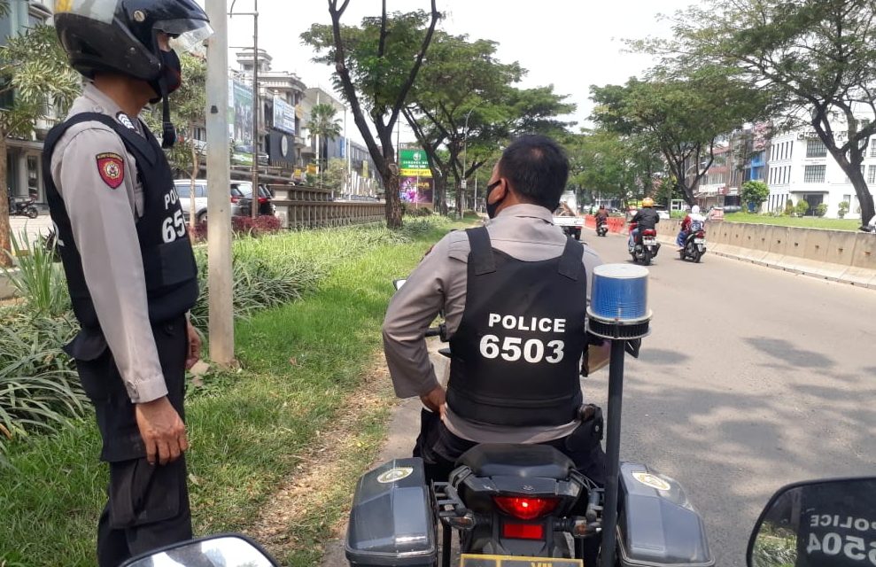 Patroli R2 Samapta Polsek Cipondoh Gelar Patroli Biru di Jln. Sutera Utama