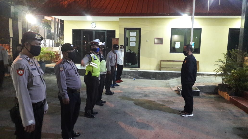 Pergerakkan dan Kekompakkan saat Piket bertugas ‘’ OPS CIPKON Malam’’  Telah Di Kendalikan Dengan Ketegasan Seorang Pimpinan Perwira pengendali Yaitu Oleh Kanit Reskrim Polsek Batu Ceper Iptu Suyoto. SH