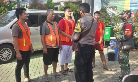 Tiga Pilar Kel. Poris Plawad Kec. Cipondoh Gelar Operasi Aman Covid-19 Dan Penegakan Disiplin PSBB Kota Tangerang