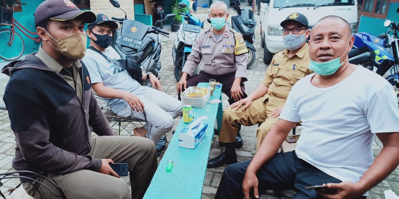 Jaga Kamtibmas Tetap Kondusif Bhabinkamtibmas Polsek Cipondoh Kel. Cipondoh Sambangi Tokoh Masyarakat